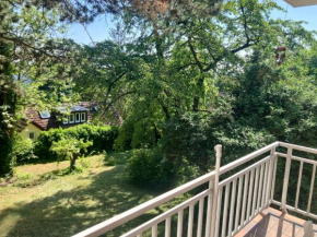 WORKATION Nature View mit Balkon, indoor Pool, Küche Tiefgarage auf Anfrage